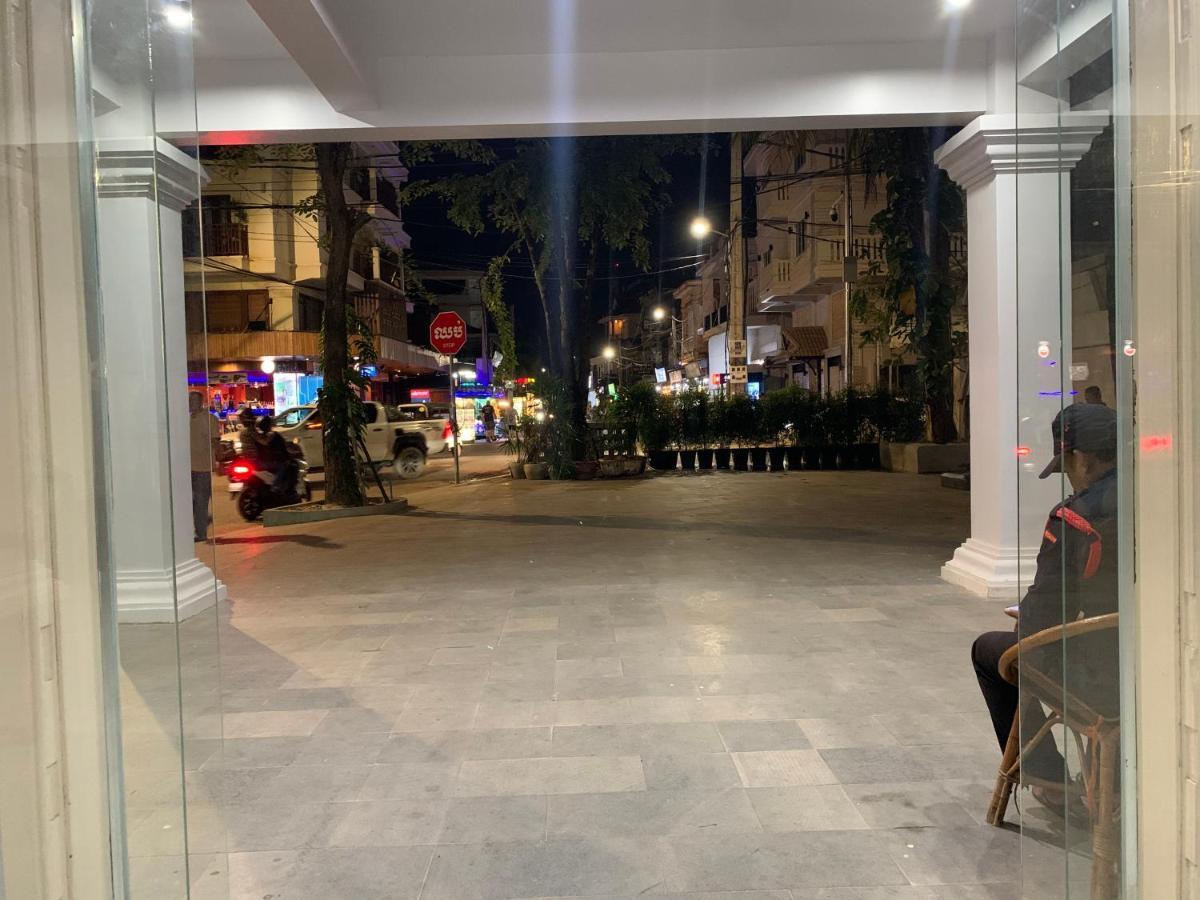 Nico'S Hotel And Skybar 暹粒 外观 照片