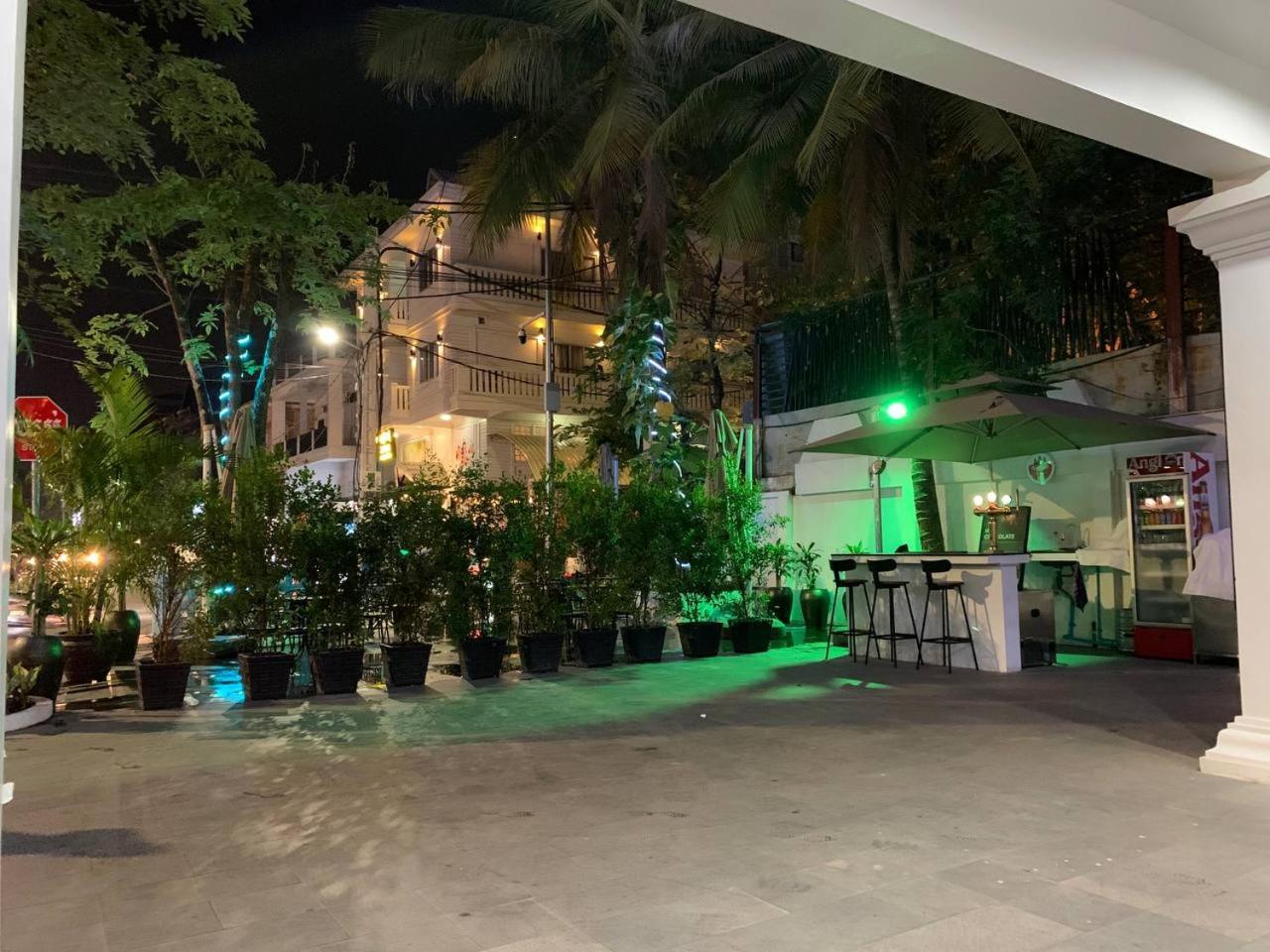 Nico'S Hotel And Skybar 暹粒 外观 照片